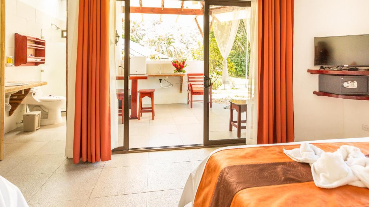 Hotel Villas Rio Mar Dominical Exterior photo