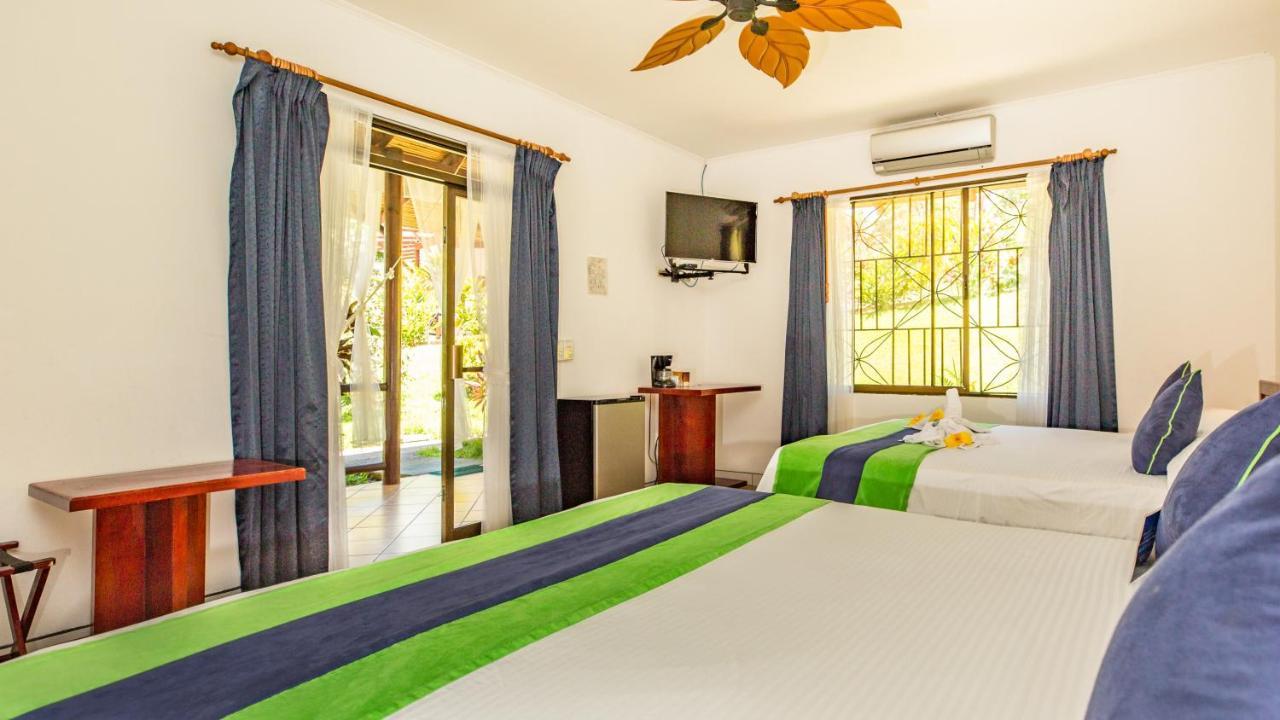Hotel Villas Rio Mar Dominical Exterior photo
