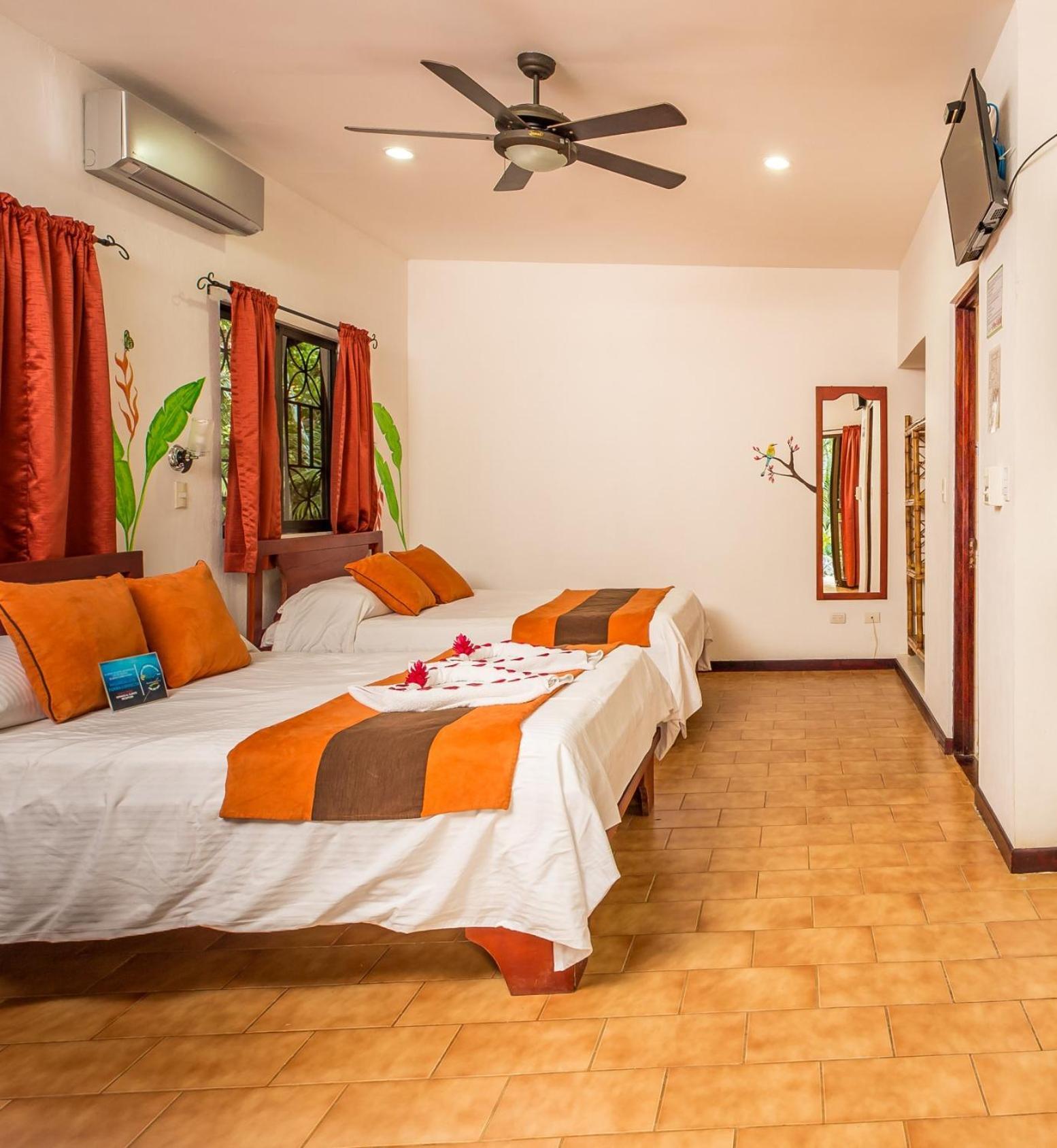 Hotel Villas Rio Mar Dominical Exterior photo